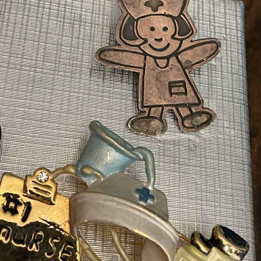 Nurses gift brooches pin novelty collection. Two nurse pins first responders - Picture 7 of 9